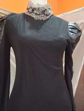 Elegant Black Lace-Collar Long Sleeve Blouse